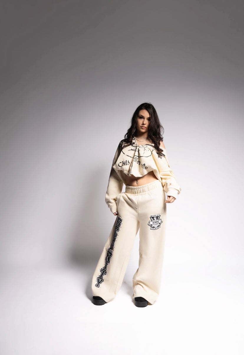 Crème Diamond Sweats
